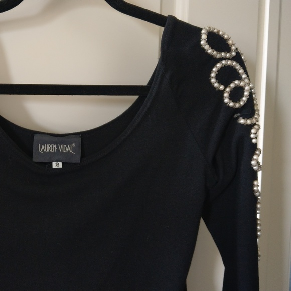 Stretchy pearls sleeve dress - Picture 5 of 7